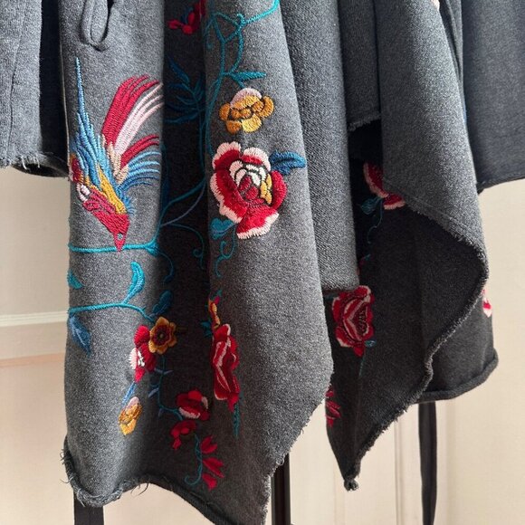 JOHNNY WAS Los Angeles Size XS Embroidered Draped Cardigan Floral Birds Gray - Picture 8 of 12
